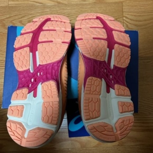 Asics Running Shoes For Sale!! - Picture 7 of 8